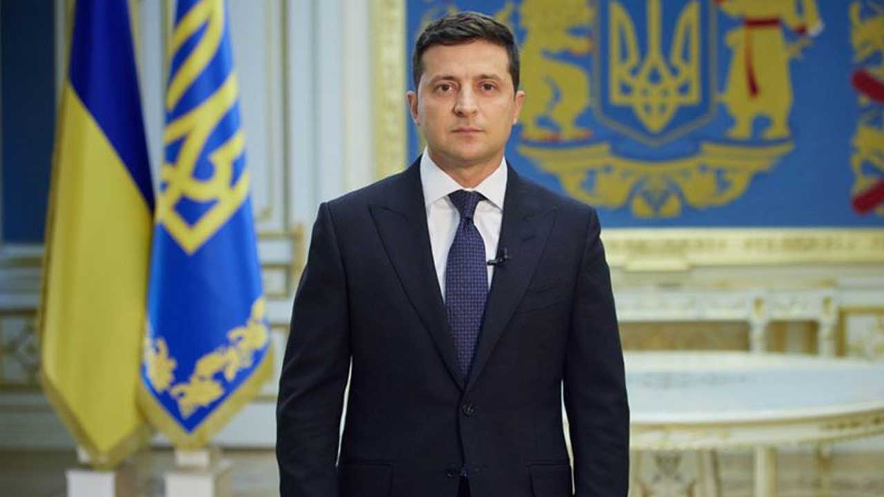 Zelenskiy Ukrayna'da seferberlik ilan etti