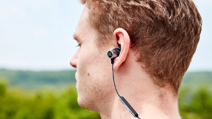 Kulak içi kulaklık kullananlar dikkat