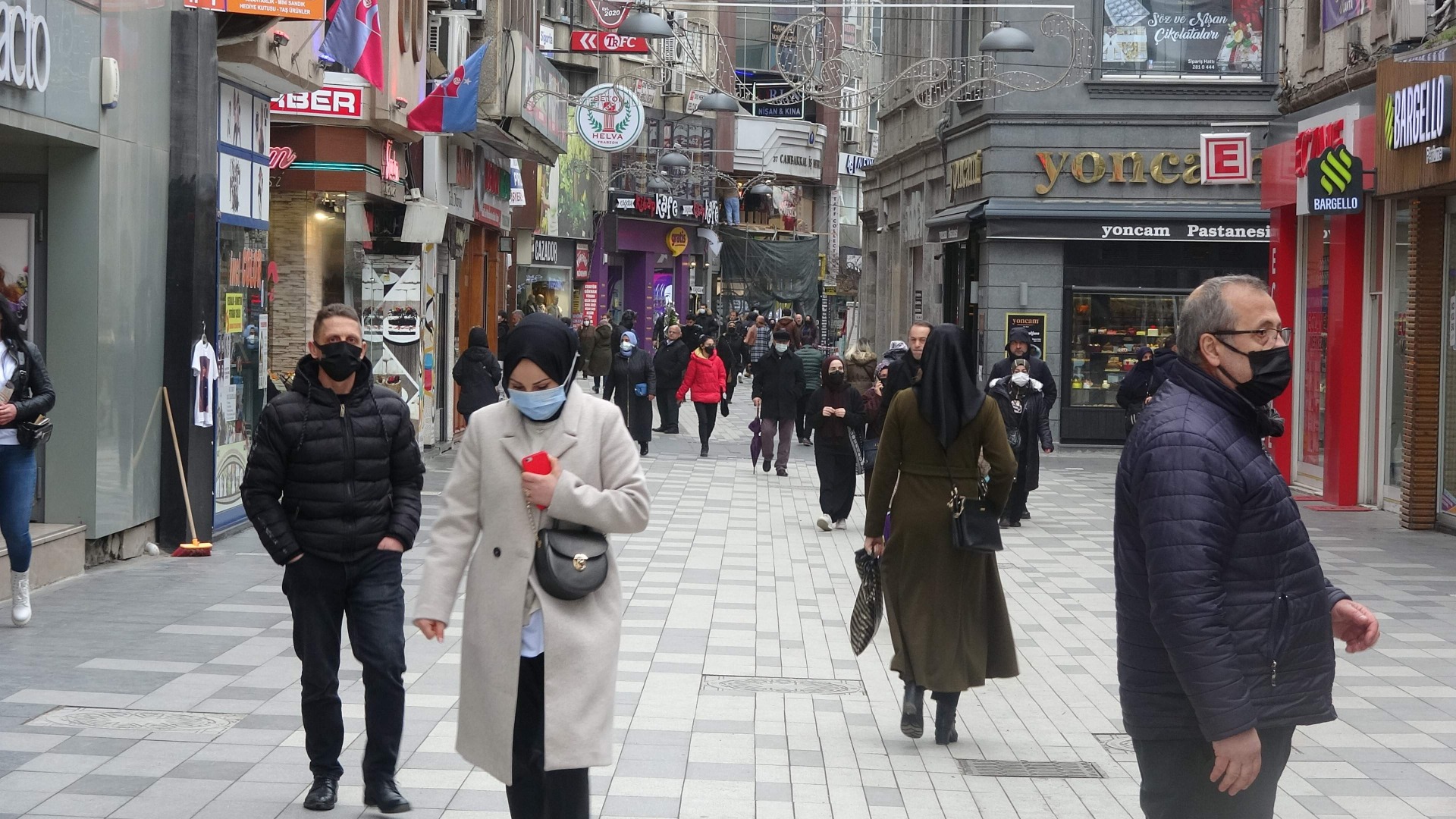 Trabzonlular maske takmayı sürdürüyor