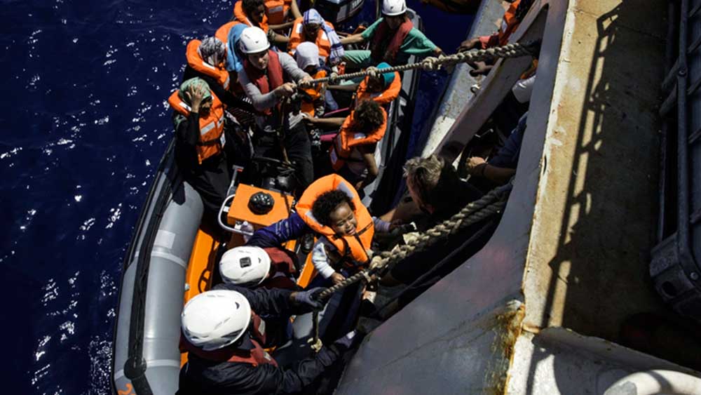 Akdeniz’de göçmenlerin bulunduğu bot battı: 19 ölü
