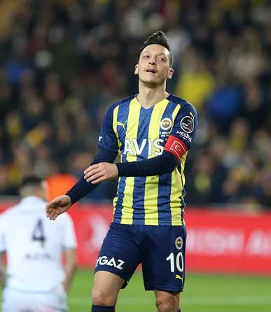 Fenerbahçe'de Mesut Özil gelişmesi!