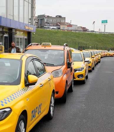 İstanbul'da taksicilerin 'zam' kuyruğu