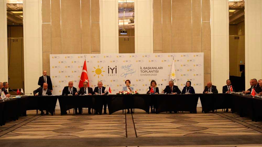 Meral Akşener İYİ Partili il başkanları toplantısına katıldı