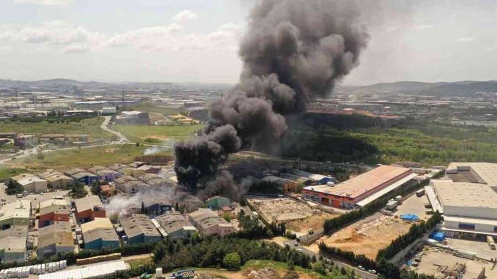 Tuzla'da fabrika yangını