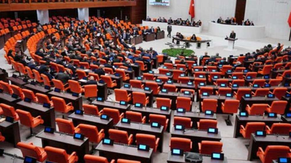 AKP'den Meclis'e 12 maddelik yeni yasa