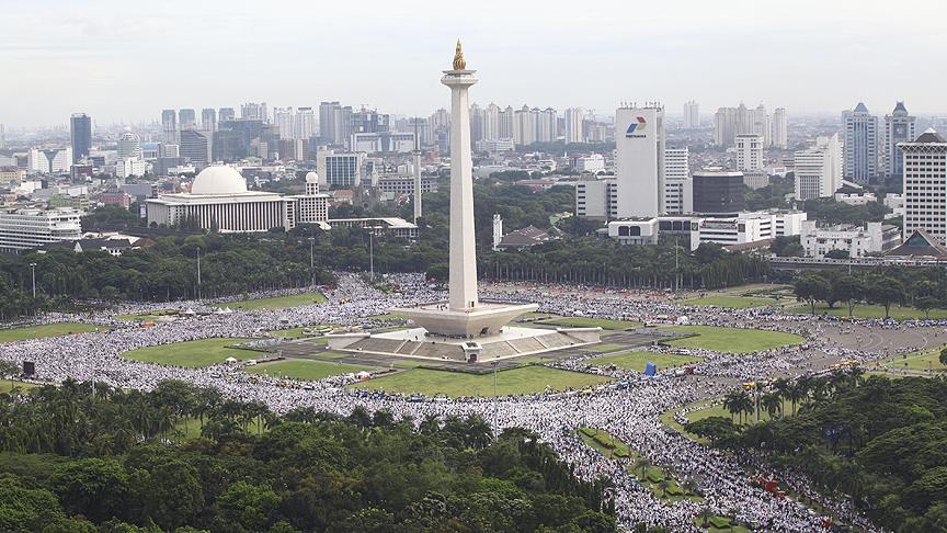 Endonezya başkentini değiştirmeye hazırlanıyor
