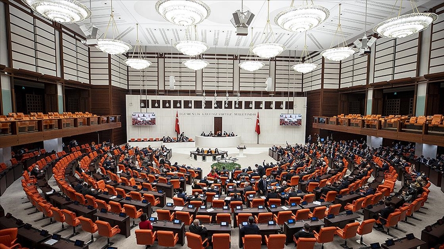 AKP'nin tepki gösterdiği vakıf iddialarına dair önerge reddedildi