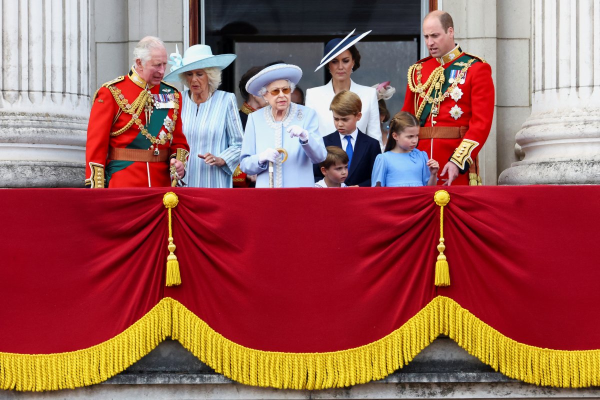 Kraliçe 2. Elizabeth tahttaki 70'inci yılını kutluyor