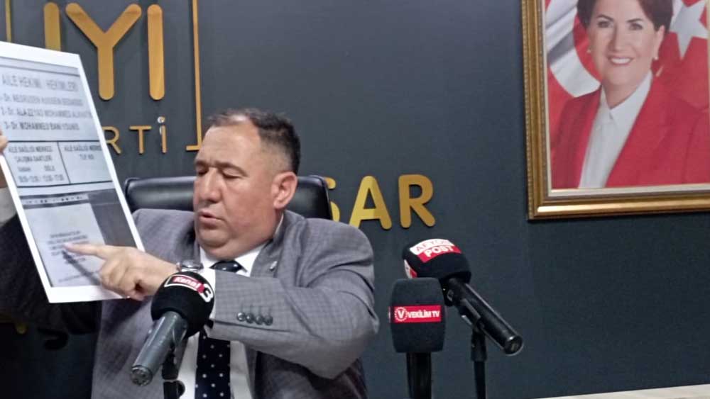 İYİ Partili İl Başkanı Muhammet Mısıroğlu'nun basın toplantısı