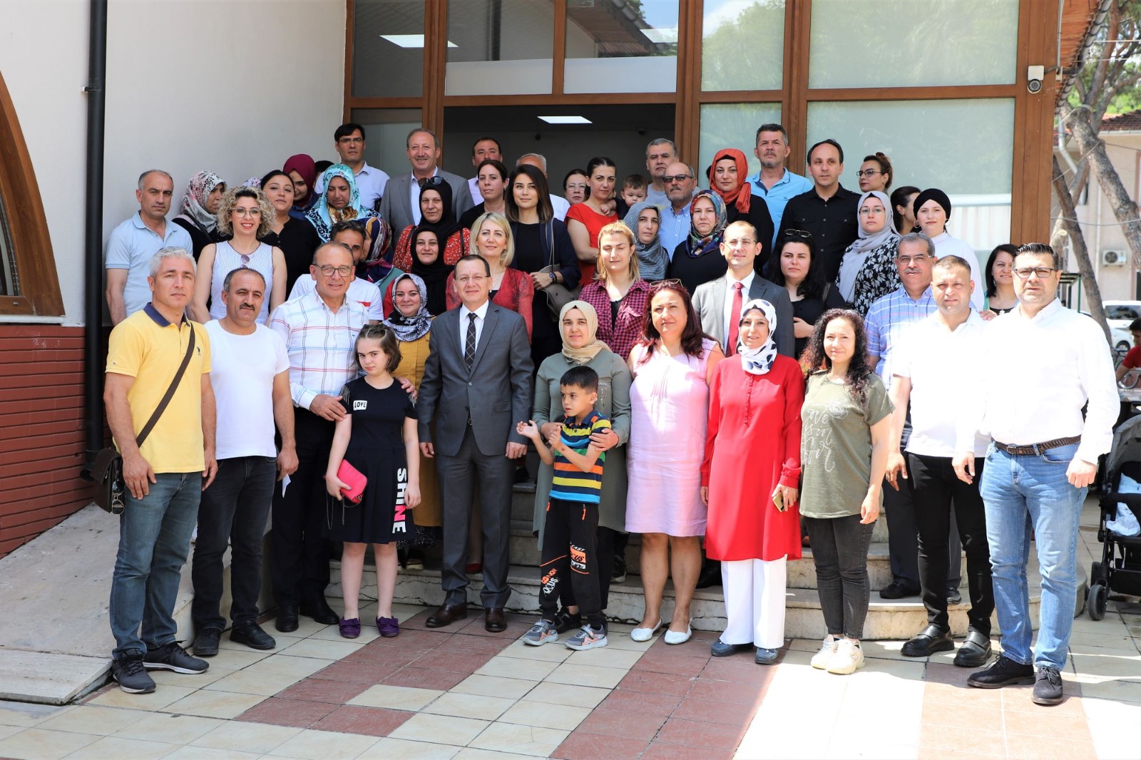 Başkan Çetin Akın, özel çocuklar ve aileleriyle bir araya geldi