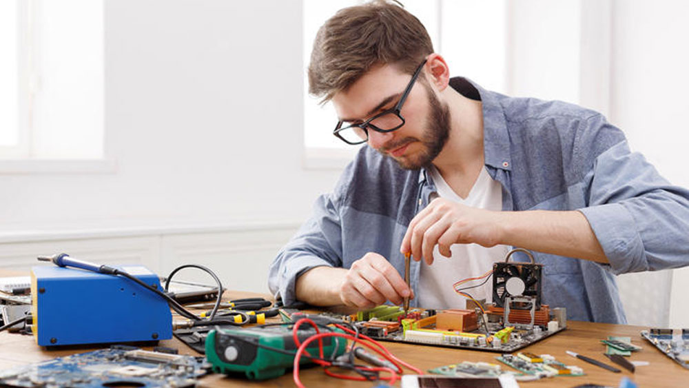 İzmir İzelman elektrik mühendisi alıyor