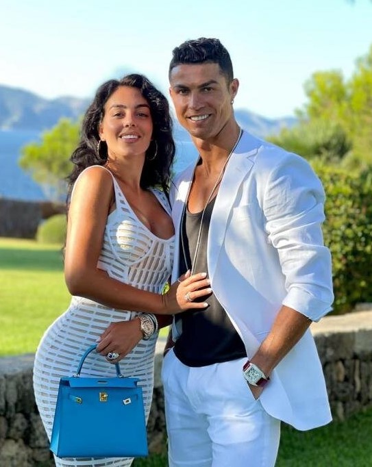 Cristiano Ronaldo'nun sevgilisi Georgina Rodriguez yeni tarzıyla dikkat çekti