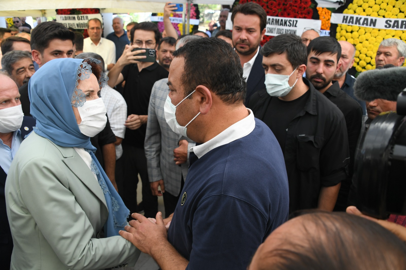 İYİ Parti Genel Başkanı Meral Akşener cenaze törenine katıldı