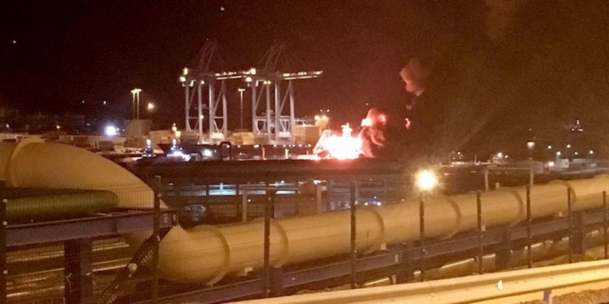 Aliağa'da gemi yangını: 1 ölü, 12 yaralı