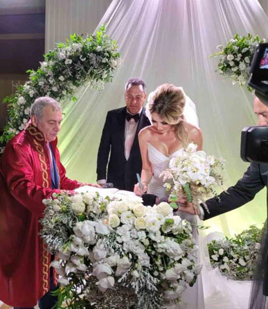 Petek Dinçöz’den ilk evlilik hamlesi: Soyadı güncellemesi
