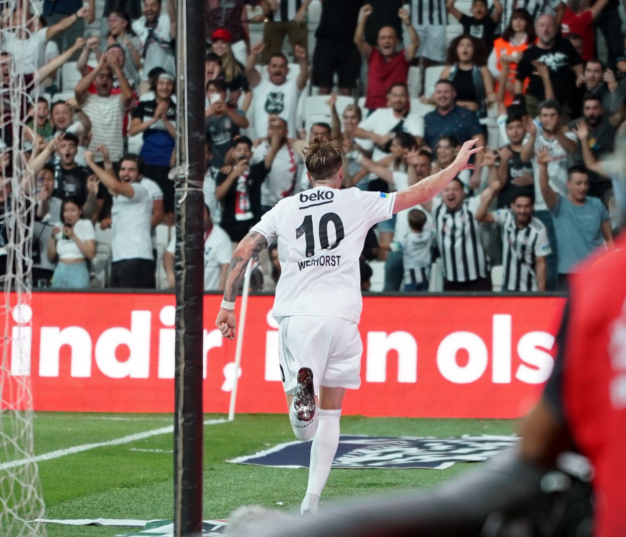 Beşiktaş güzel oyununu 4 golle süsledi