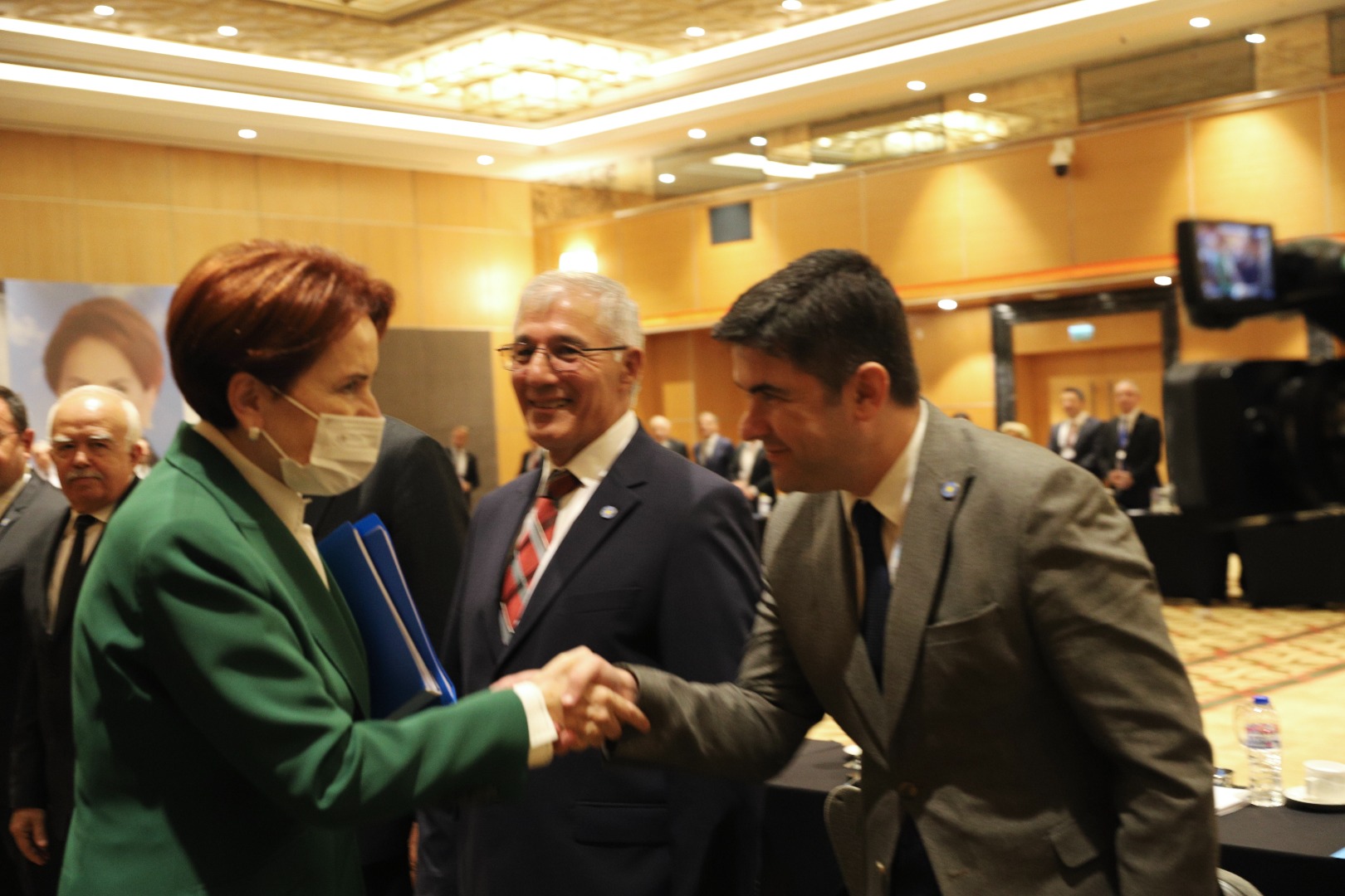 Meral Akşener İYİ Parti il başkanlarıyla bir araya geldi