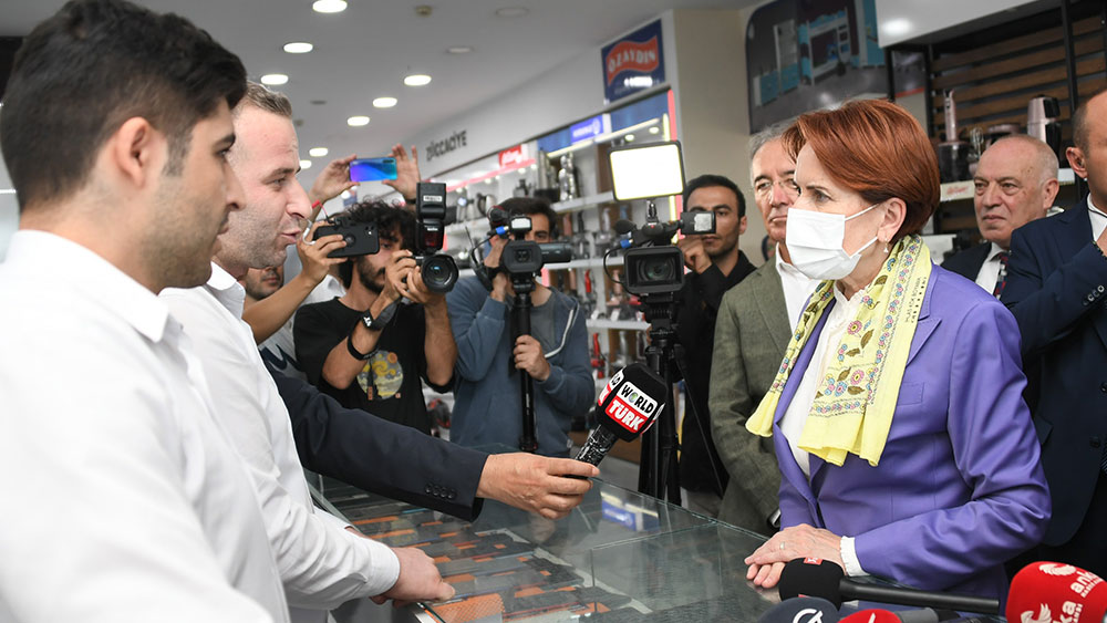 İYİ Parti Lideri Meral Akşener'den Başakşehir ve Esenler ziyareti