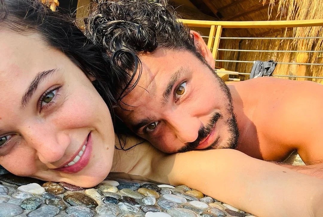 Aşklarını sosyal medyada ilan ettiler! Kaan Yıldırım ve Pınar Deniz’den ‘çok kalp’ paylaşımı