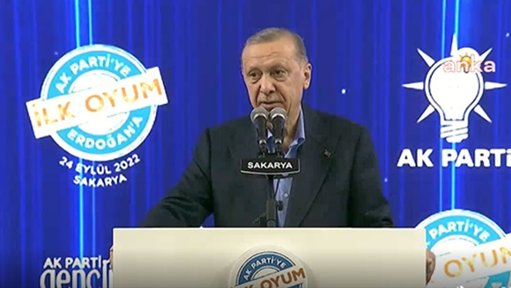Erdoğan gençlere seslendi: Oy kullanma yaşını biz 18’e indirdik!