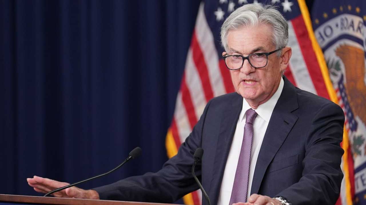 Fed Başkanı Powell: Ekonomik aksaklıkla uğraşmaya devam ediyoruz