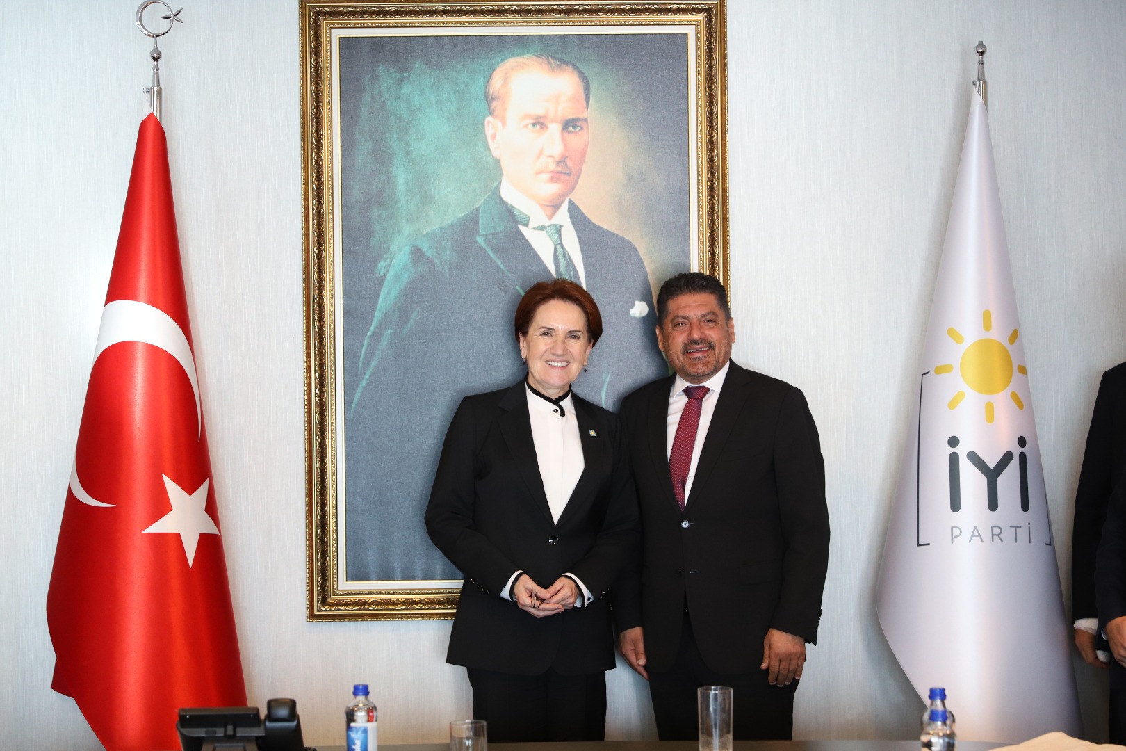 Meral Akşener, TÜRKONFED yetkilileri ile görüştü