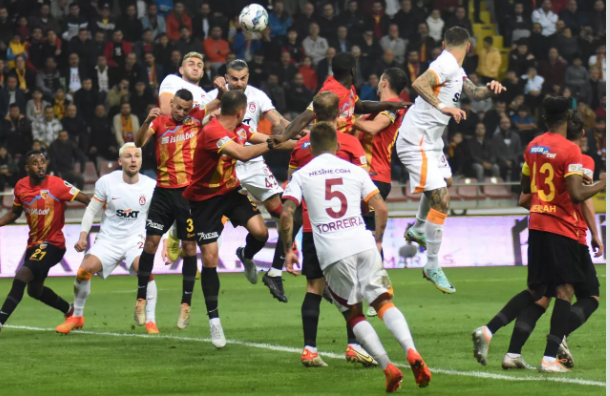 Galatasaray Kayseri'de bozguna uğradı!