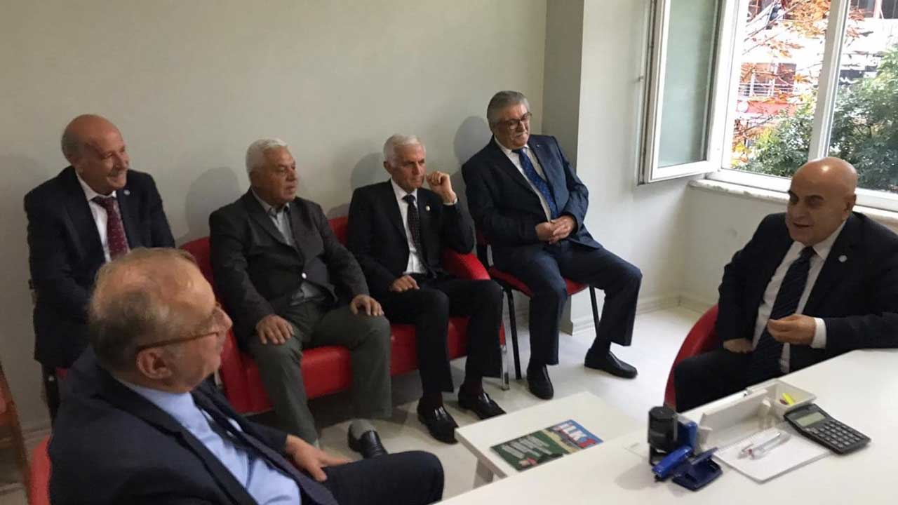 İYİ Parti milletvekillerinden Bilecikspor'a ziyaret