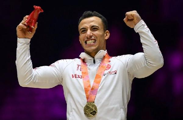 Milli cimnastikçi Adem Asil altın madalya kazandı