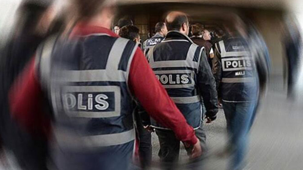 Vay sahtekarlar Hacı adaylarını dolandıran çeteye polis baskını