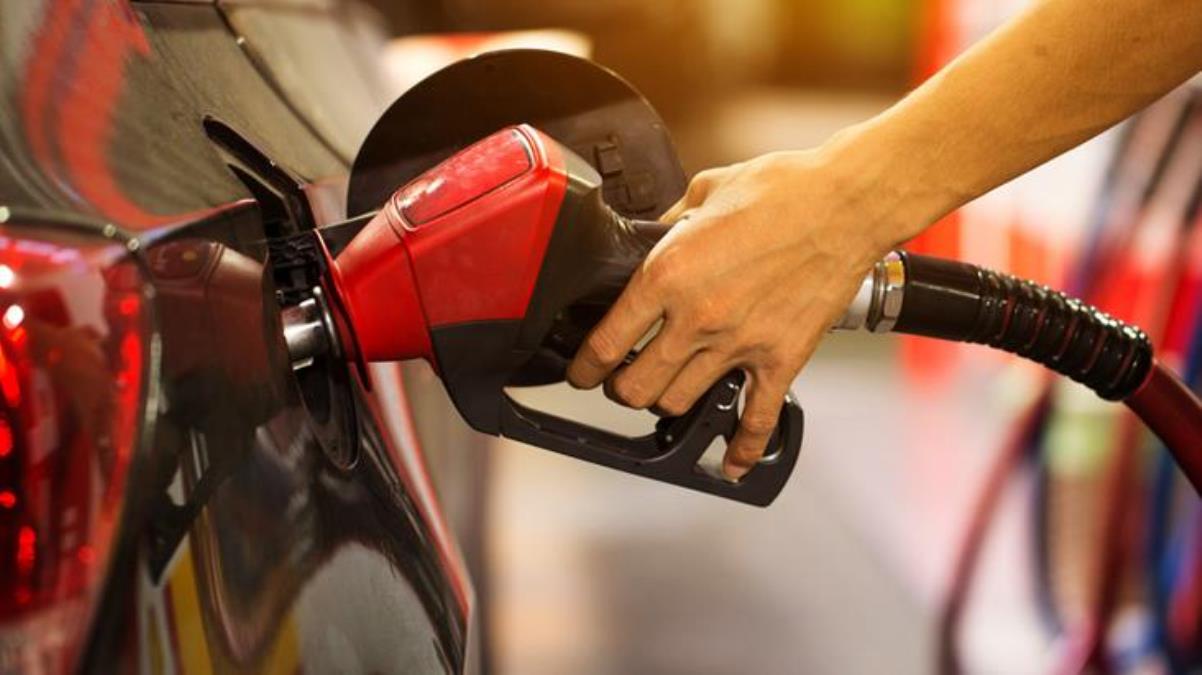 Araç sahipleri dikkat! Akaryakıt fiyatları salı günü değişiyor... İşte benzin ve motorinde yeni tarife