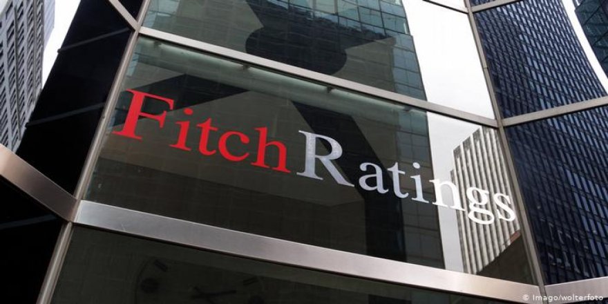Fitch, Türkiye’nin kredi notunu indirdi
