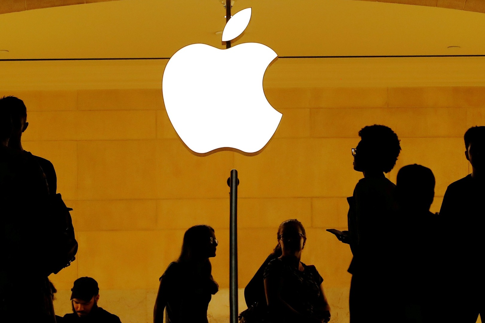 Apple'dan Türkiye'ye düşük fiyatlı telefon duyurusu