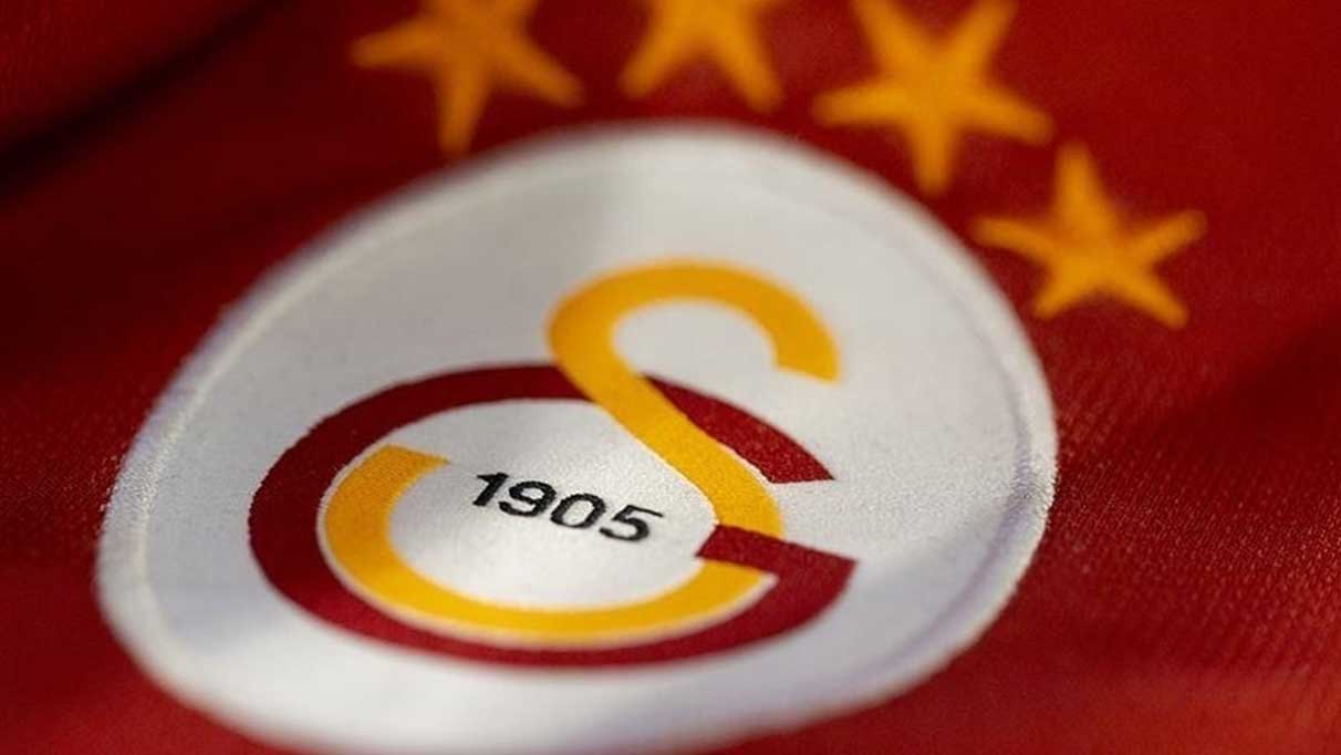 Galatasaray o isimle sözleşme uzattı!