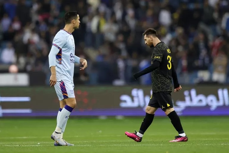 Messi'li PSG, Ronaldo'lu Riyadh Karması'nı mağlup etti