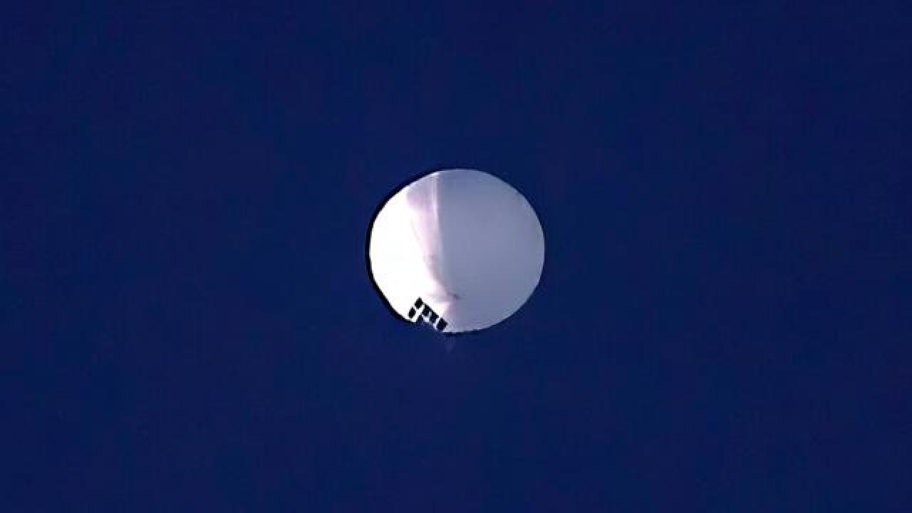 ABD düşürdüğü casus Çin balonunu denizden çıkardı! İşte balonun içinden çıkanlar...
