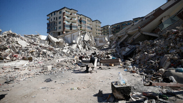 Hatay ve çevre iller sallandı: Hatay'da yeni depremin büyüklüğü açıklandı