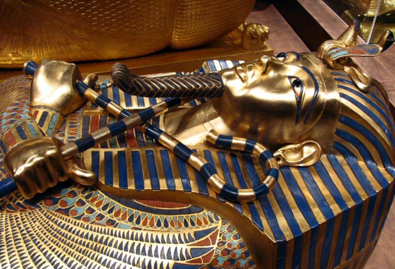 Mısır'da 2 bin yıllık 22 antik mezar bulundu