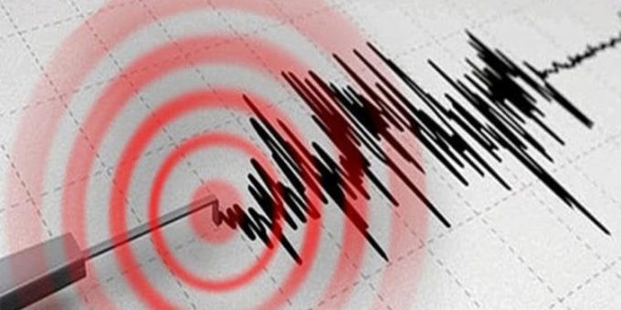 Kahramanmaraş'ta gece yarısı korkutan depremler! Peş peşe sallandı