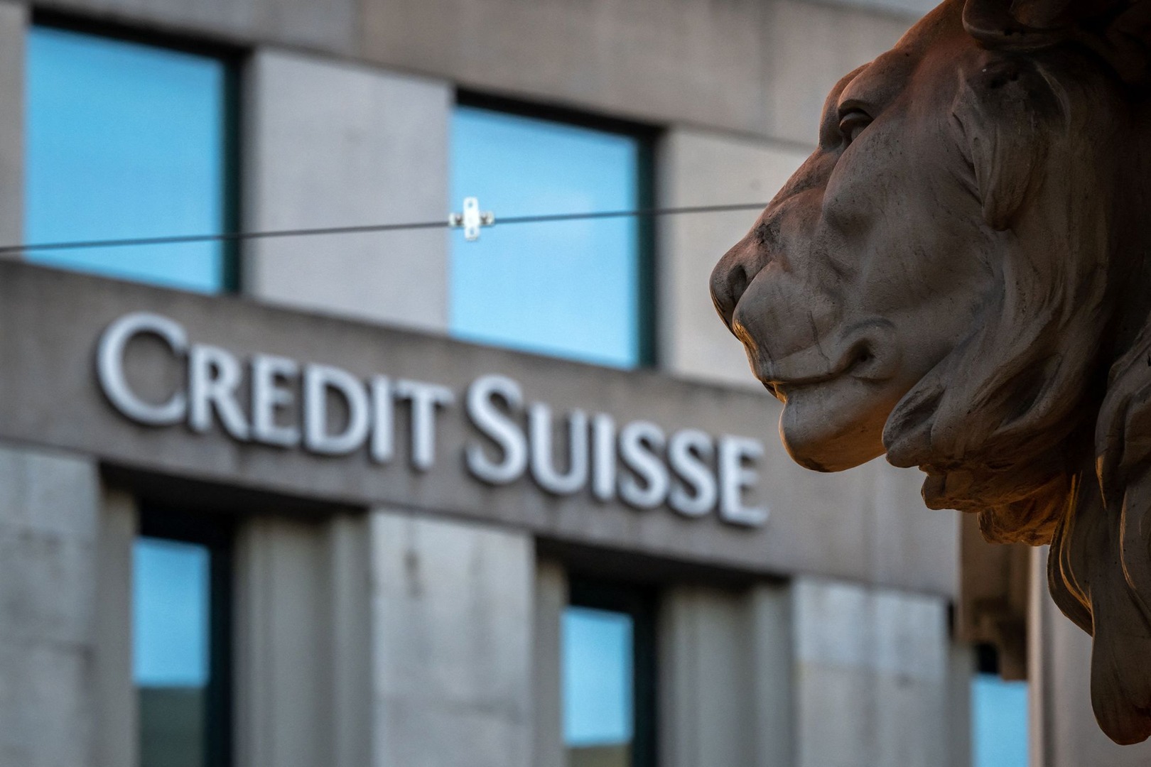 UBS'den tarihi anlaşma: Credit Suisse 2 milyar dolara satıldı