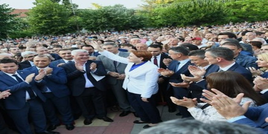 Akşener, Bulgaristan’da Naim Süleymanoğlu anıtını açılışını yaptı!