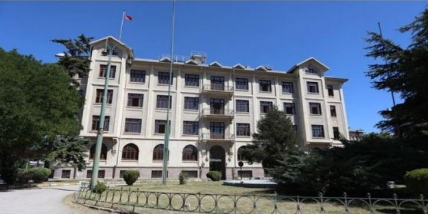 AKP'li eski vekilden Fahretin Koca'ya Medipol Üniversitesi çıkışı!