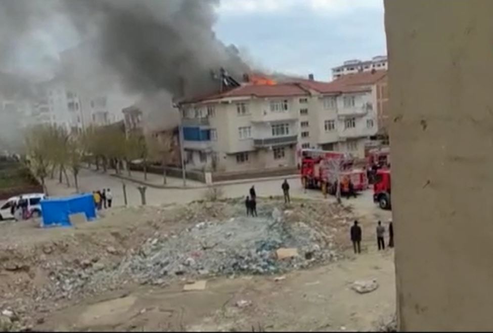 Elazığ'da korkutan yangın!