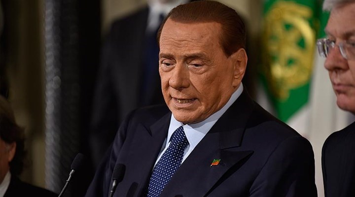 Eski İtalya Başbakanı Berlusconi yoğun bakıma kaldırıldı