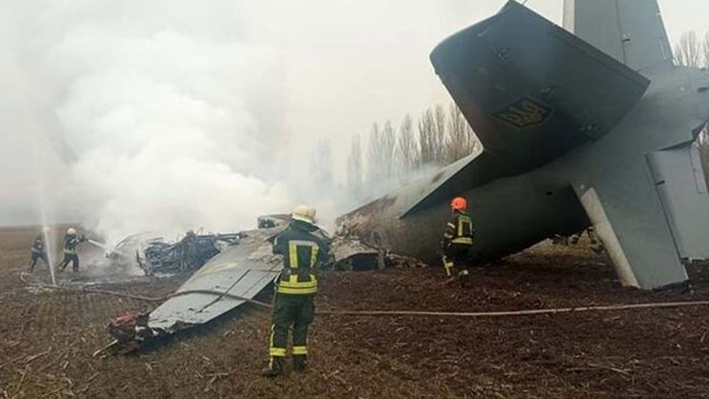Rusya'da Ukrayna'ya ait uçak düştü, pilot kaçarken yakalandı