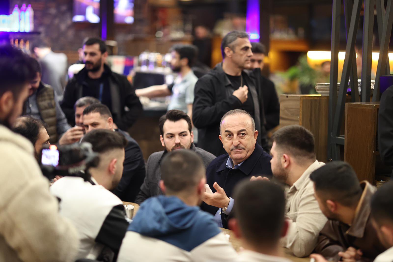 Dışişleri Bakanı Mevlüt Çavuşoğlu, Afyonkarahisar'da vatandaşlarla iftar yaptı: