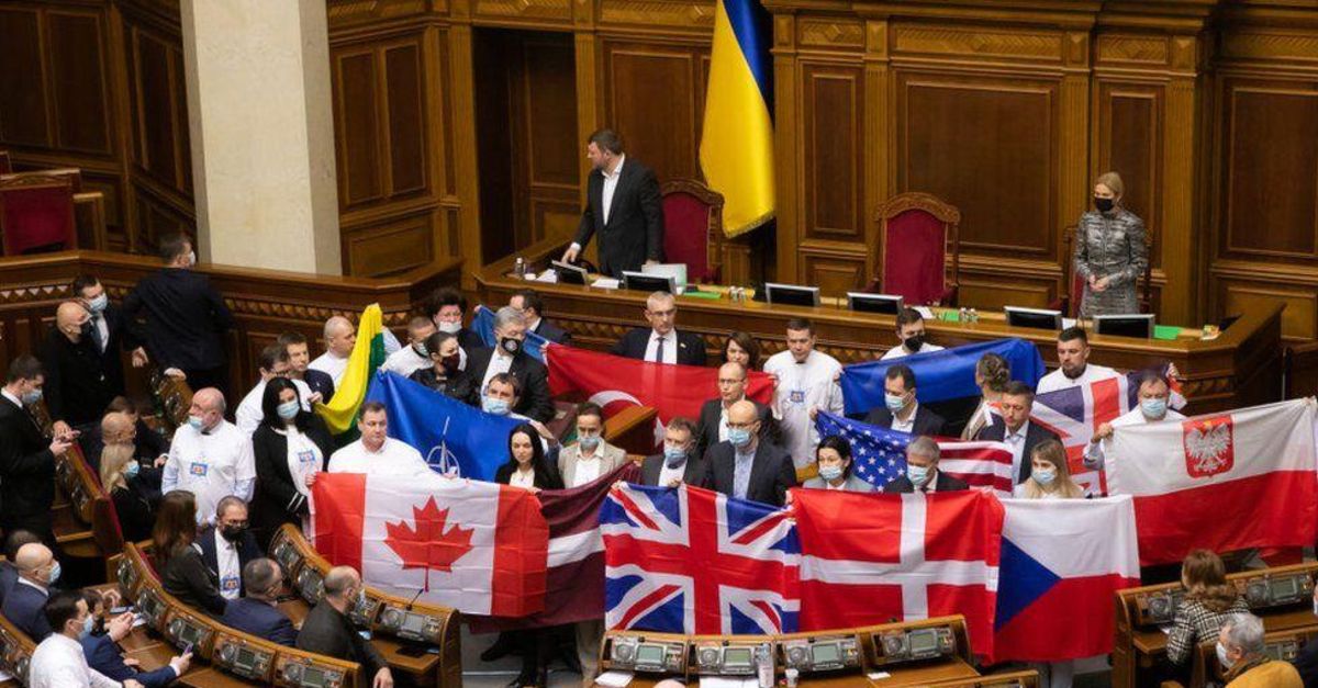 Ukrayna Parlamentosu: Ukrayna’nın NATO üyeliğini destekleyin