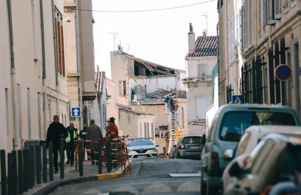 Fransa'da patlamada bina çöktü: 6 ölü