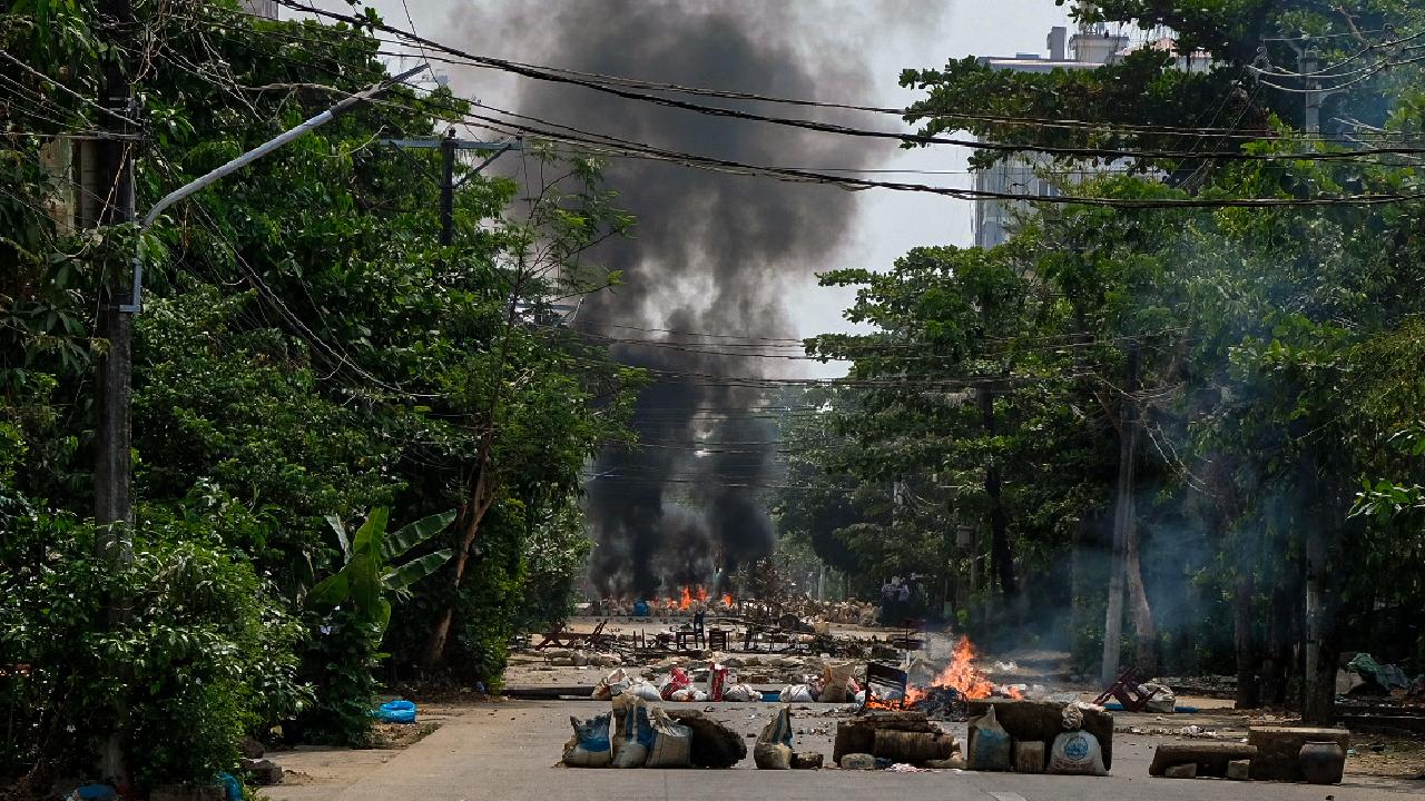 Myanmar'da hava saldırısı: Onlarca ölü iddiası