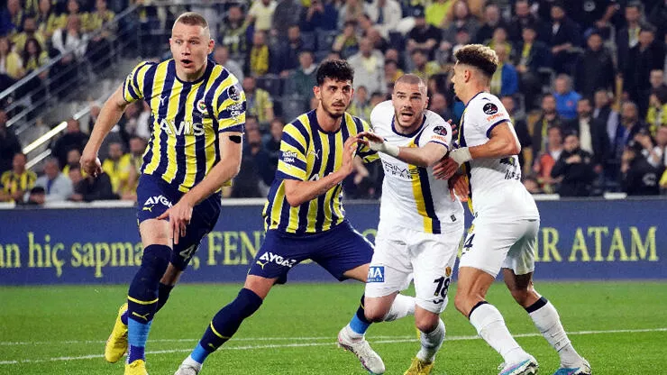 Fenerbahçe Ankaragücü'nü geriden gelerek devirdi